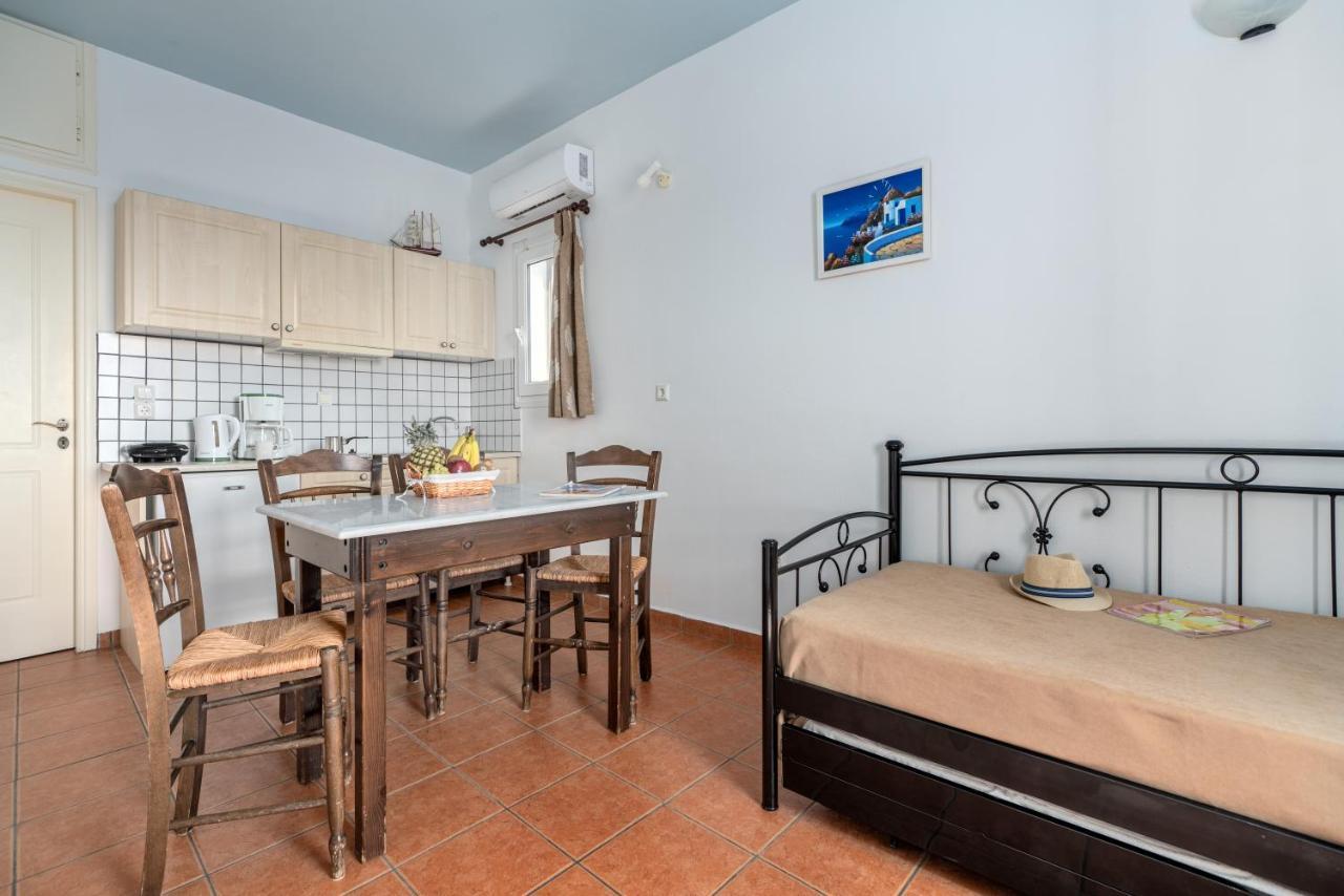 Reggina'S Apartments Finikas  Extérieur photo