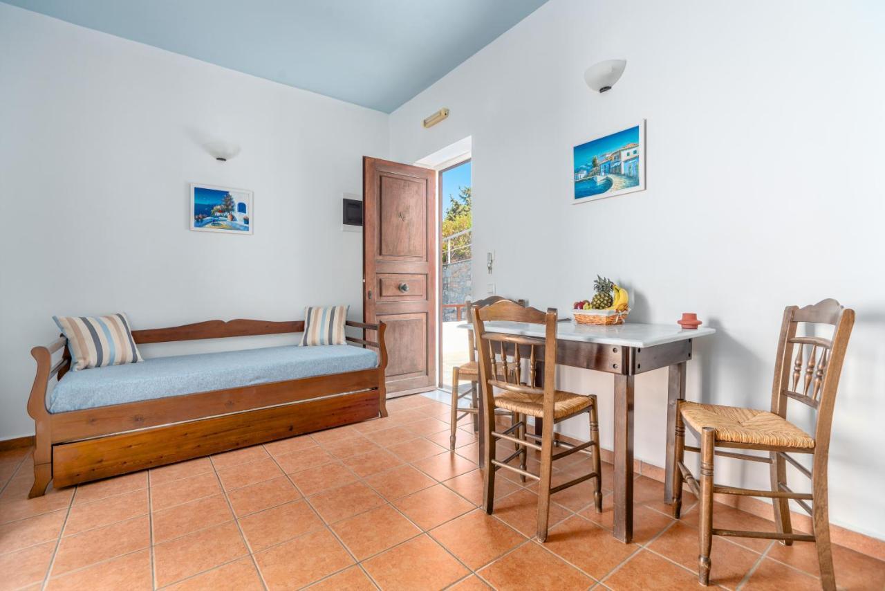 Reggina'S Apartments Finikas  Extérieur photo